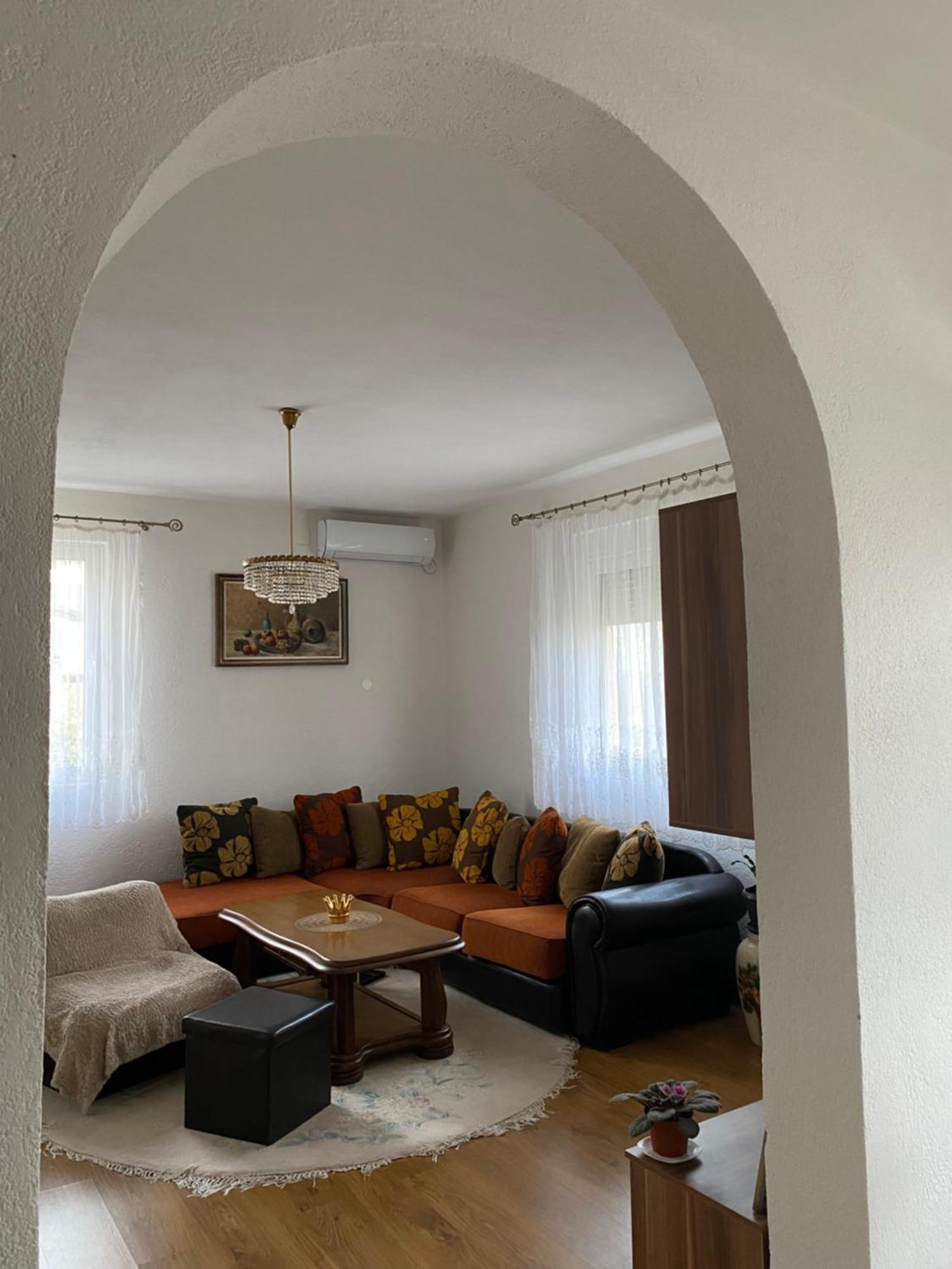 Guest House Kruna Ulcinj Bagian luar foto